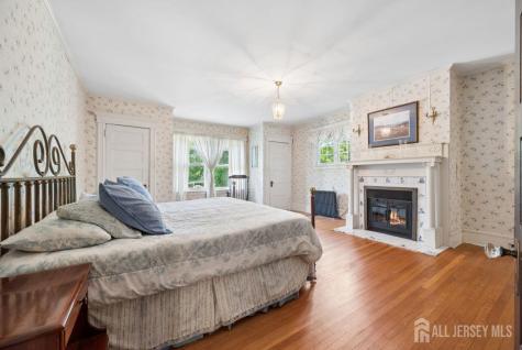 261 Beechwood Avenue Middlesex NJ 08846