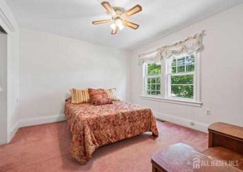 261 Beechwood Avenue Middlesex NJ 08846