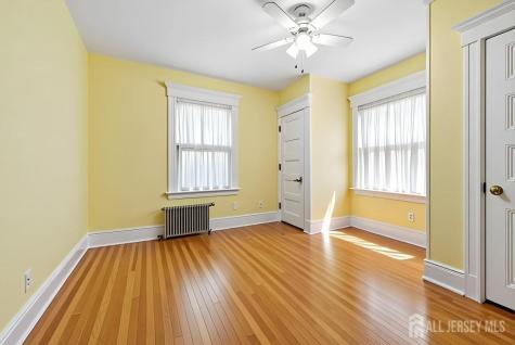 261 Beechwood Avenue Middlesex NJ 08846
