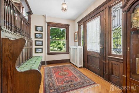 261 Beechwood Avenue Middlesex NJ 08846
