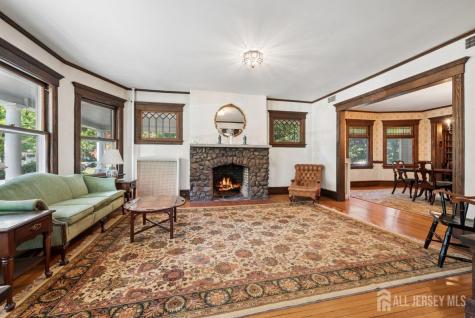 261 Beechwood Avenue Middlesex NJ 08846