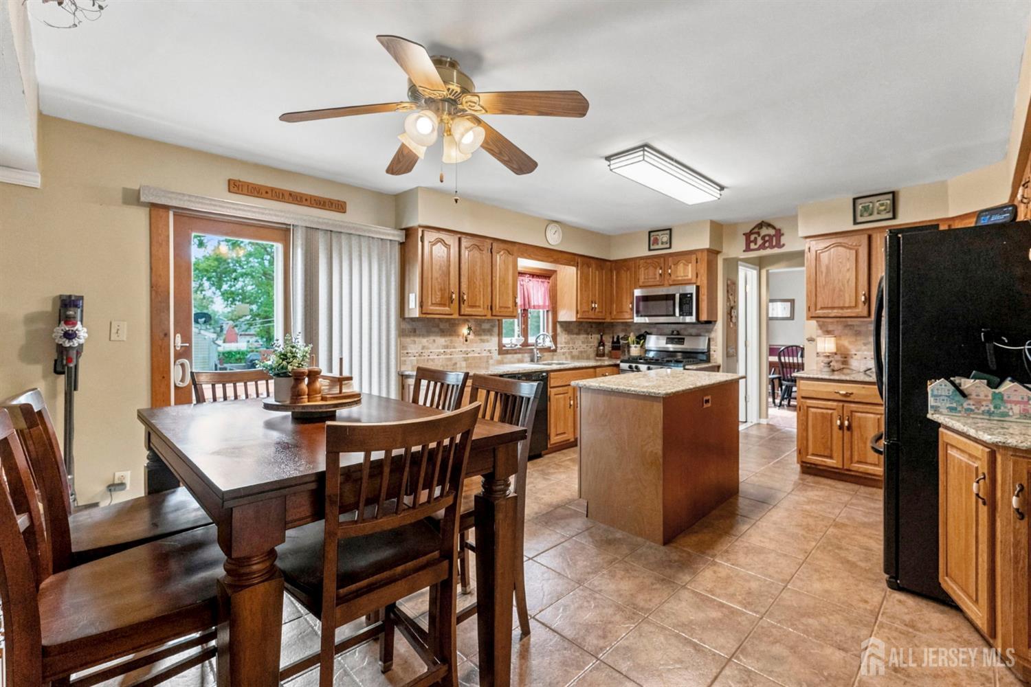 46 Meredith Road Edison NJ 08817