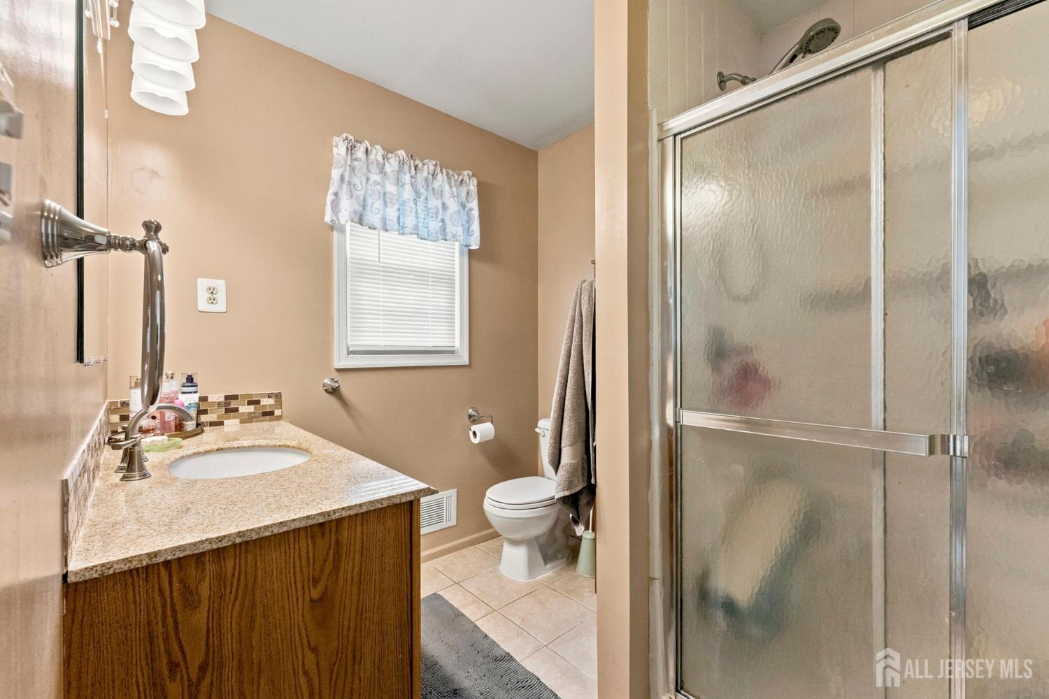 46 Meredith Road Edison NJ 08817