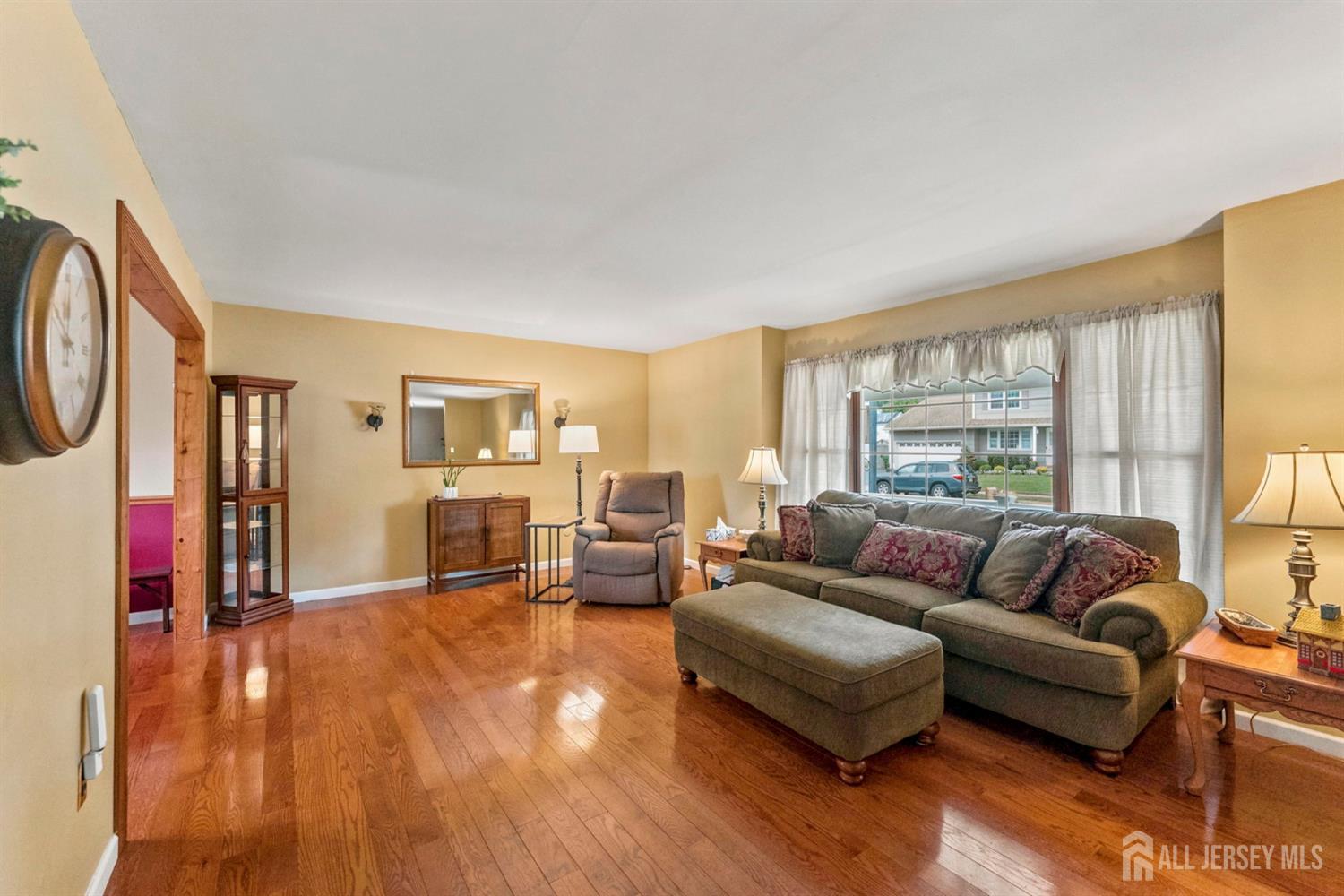 46 Meredith Road Edison NJ 08817