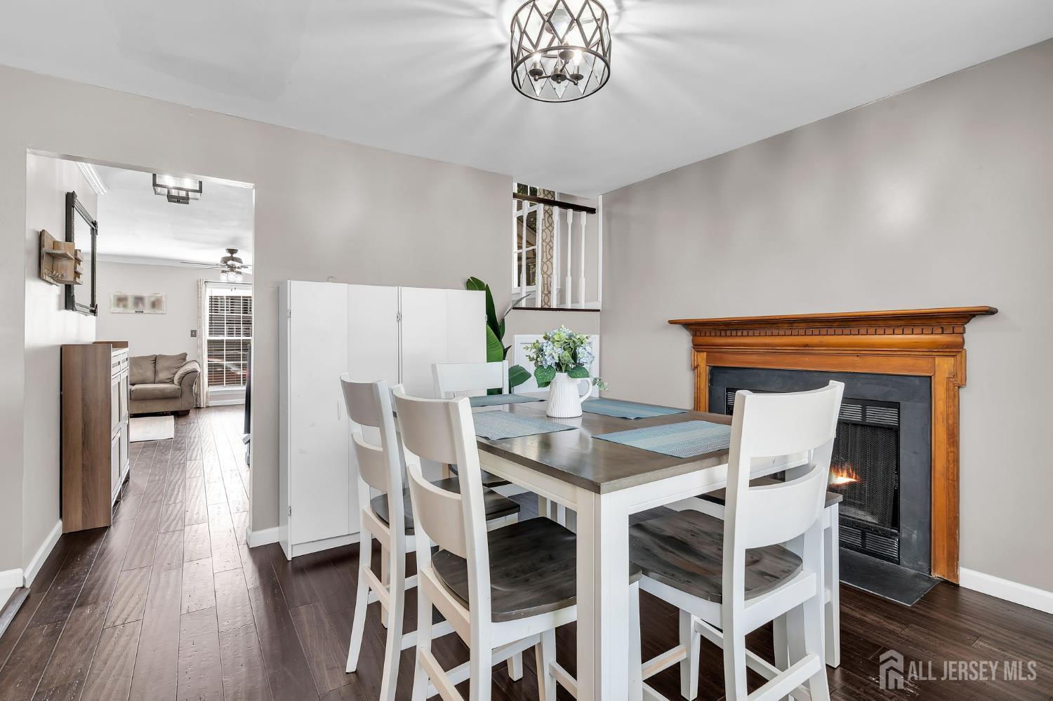 49 Lantern Lane Sayreville NJ 08872