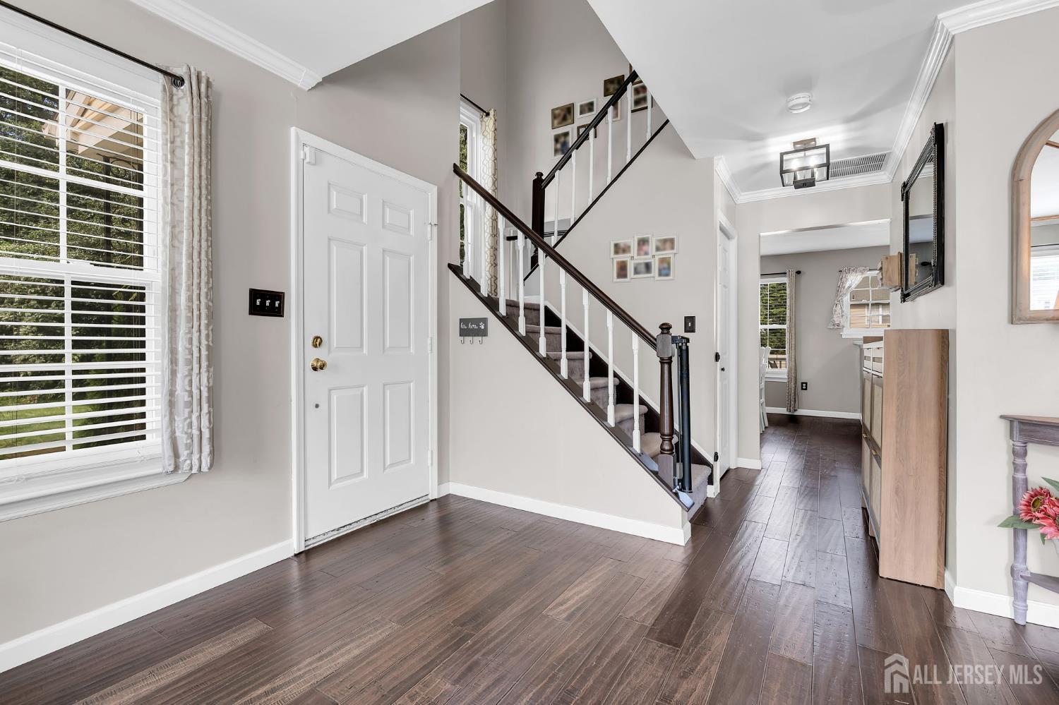 49 Lantern Lane Sayreville NJ 08872