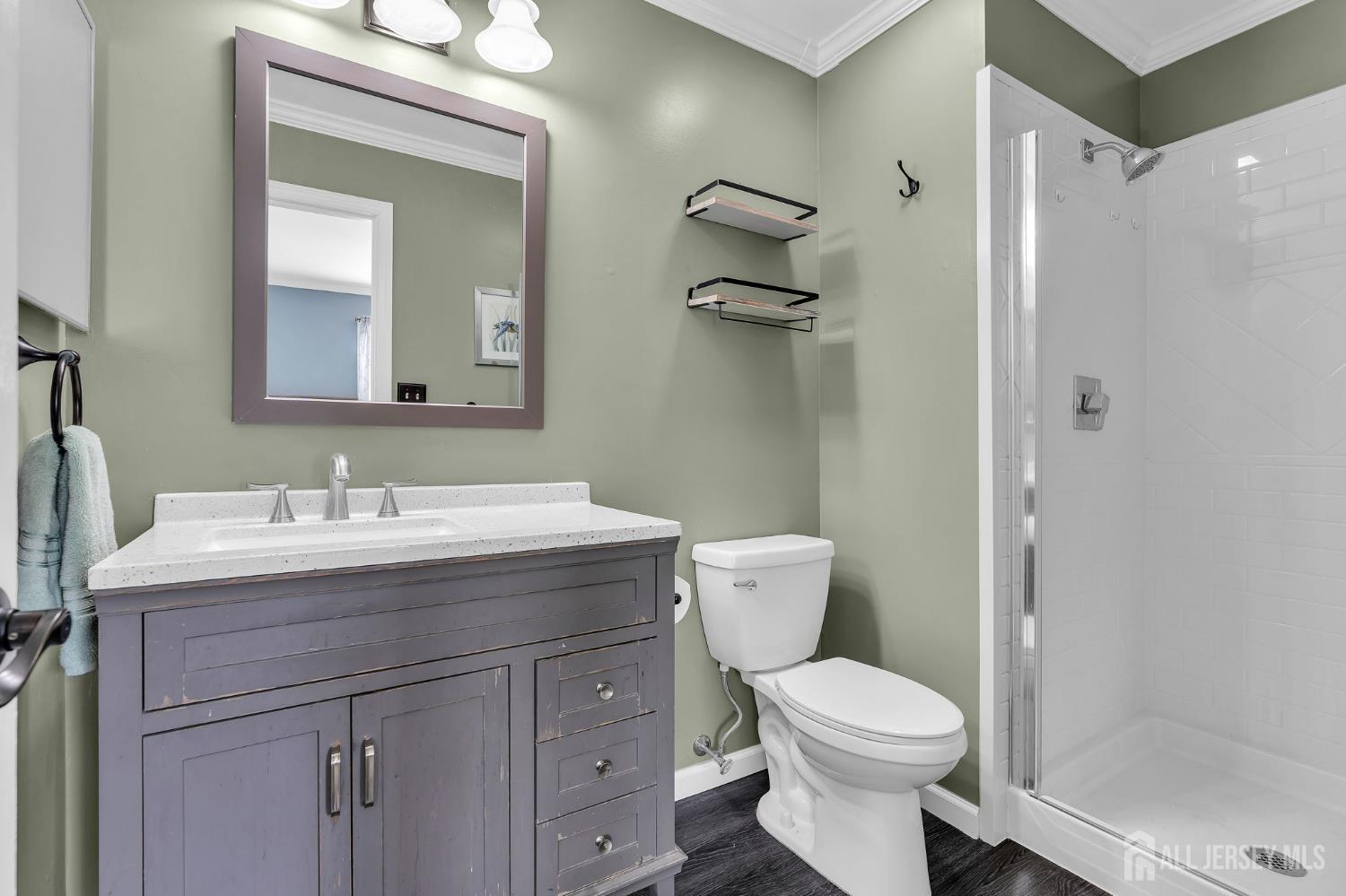 49 Lantern Lane Sayreville NJ 08872