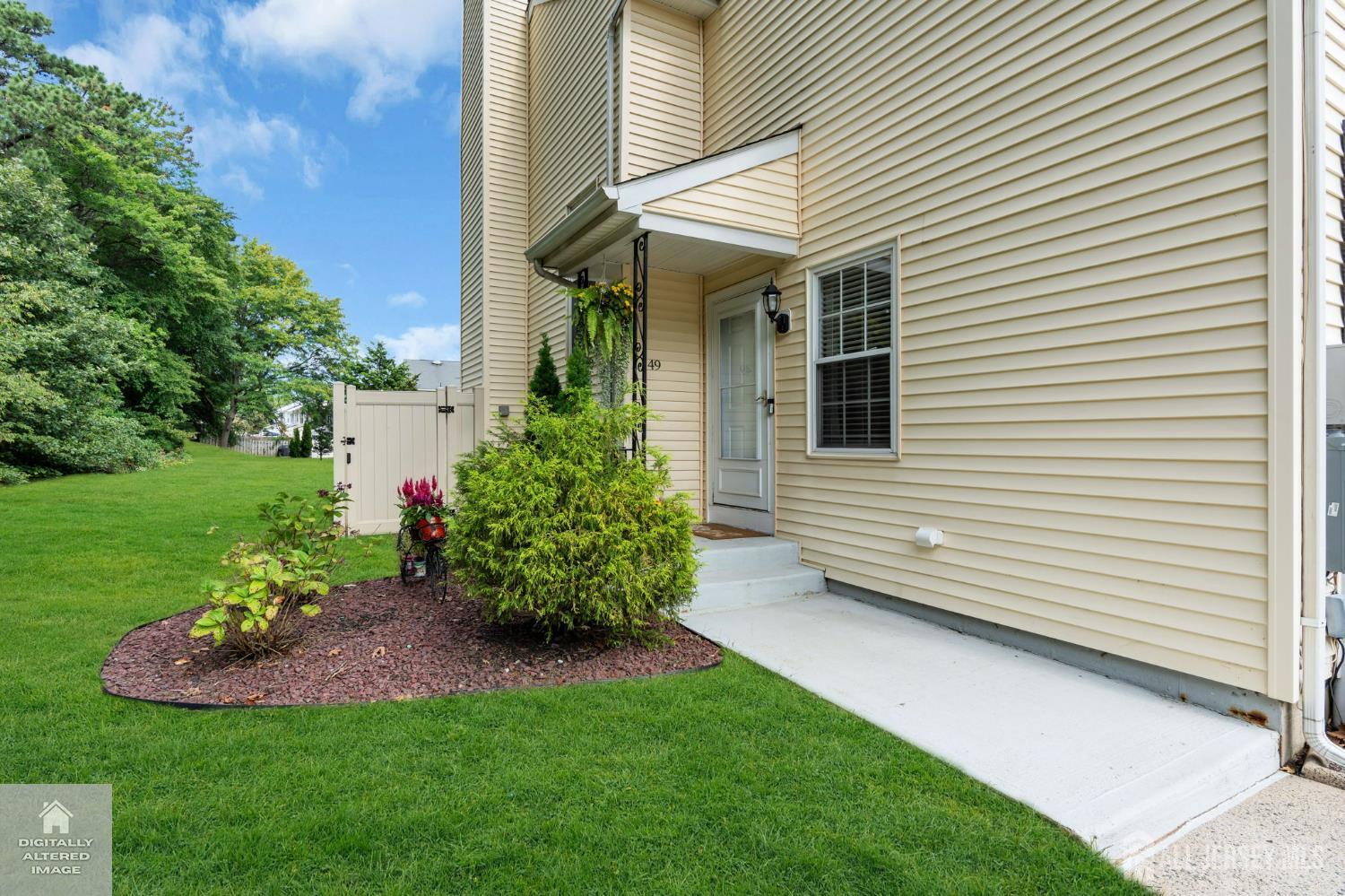 49 Lantern Lane Sayreville NJ 08872