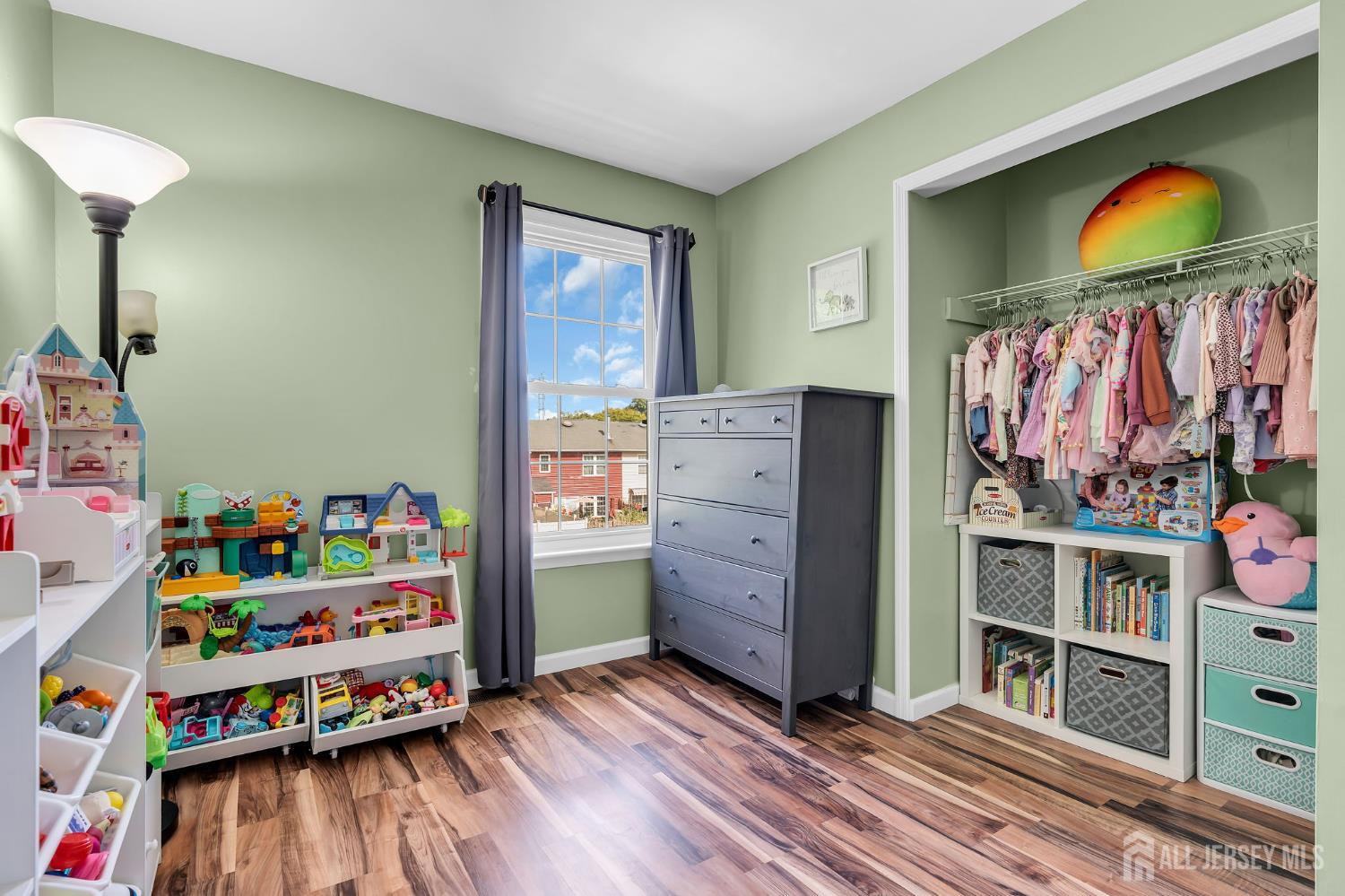 49 Lantern Lane Sayreville NJ 08872
