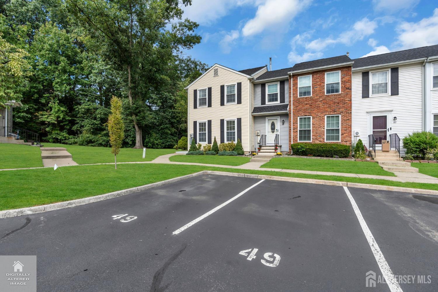 49 Lantern Lane Sayreville NJ 08872