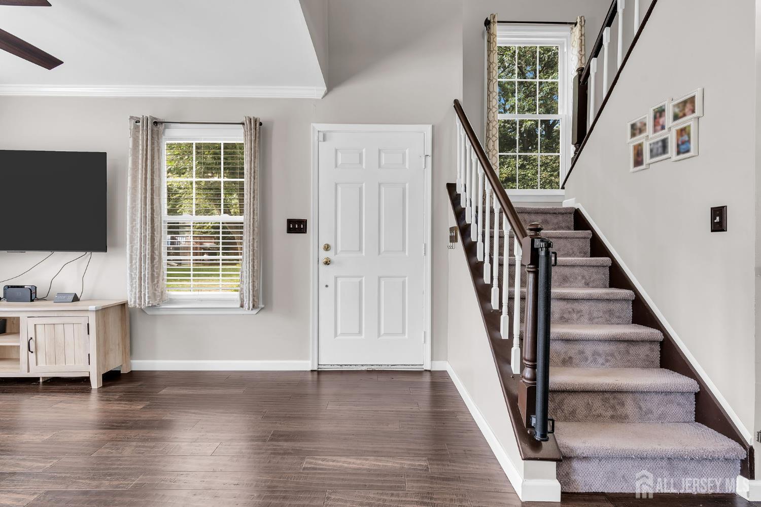 49 Lantern Lane Sayreville NJ 08872