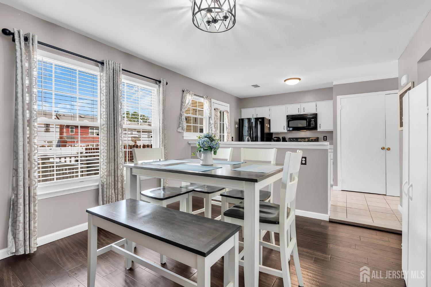 49 Lantern Lane Sayreville NJ 08872