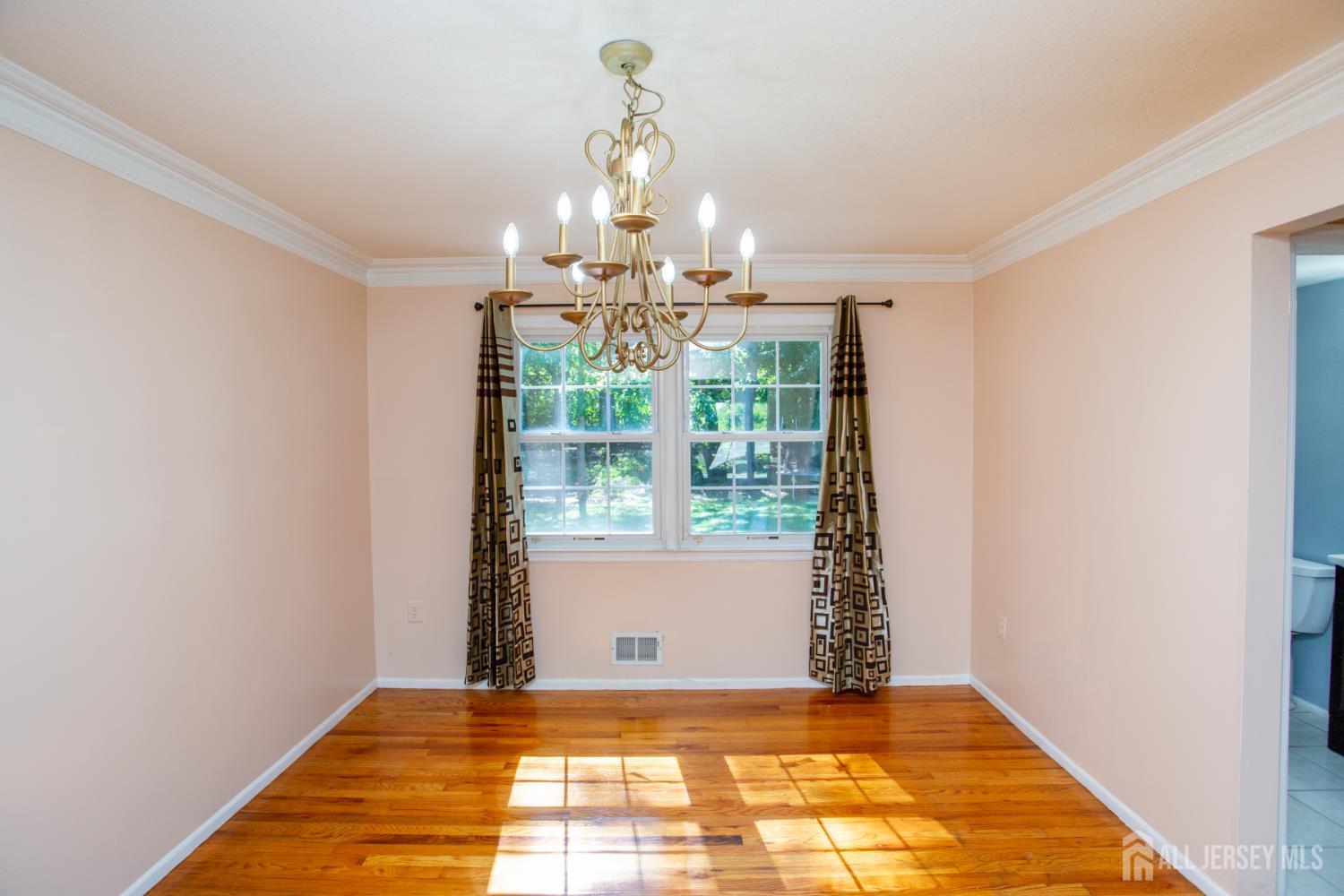 14 Woodmere Rd Road North Brunswick NJ 08902