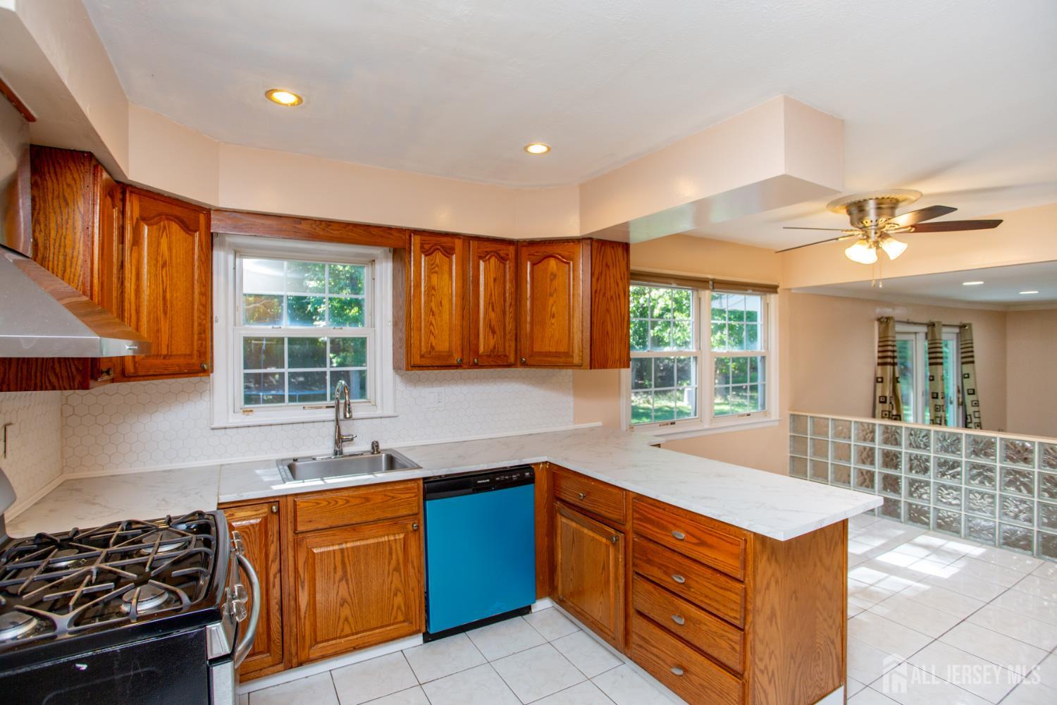 14 Woodmere Rd Road North Brunswick NJ 08902