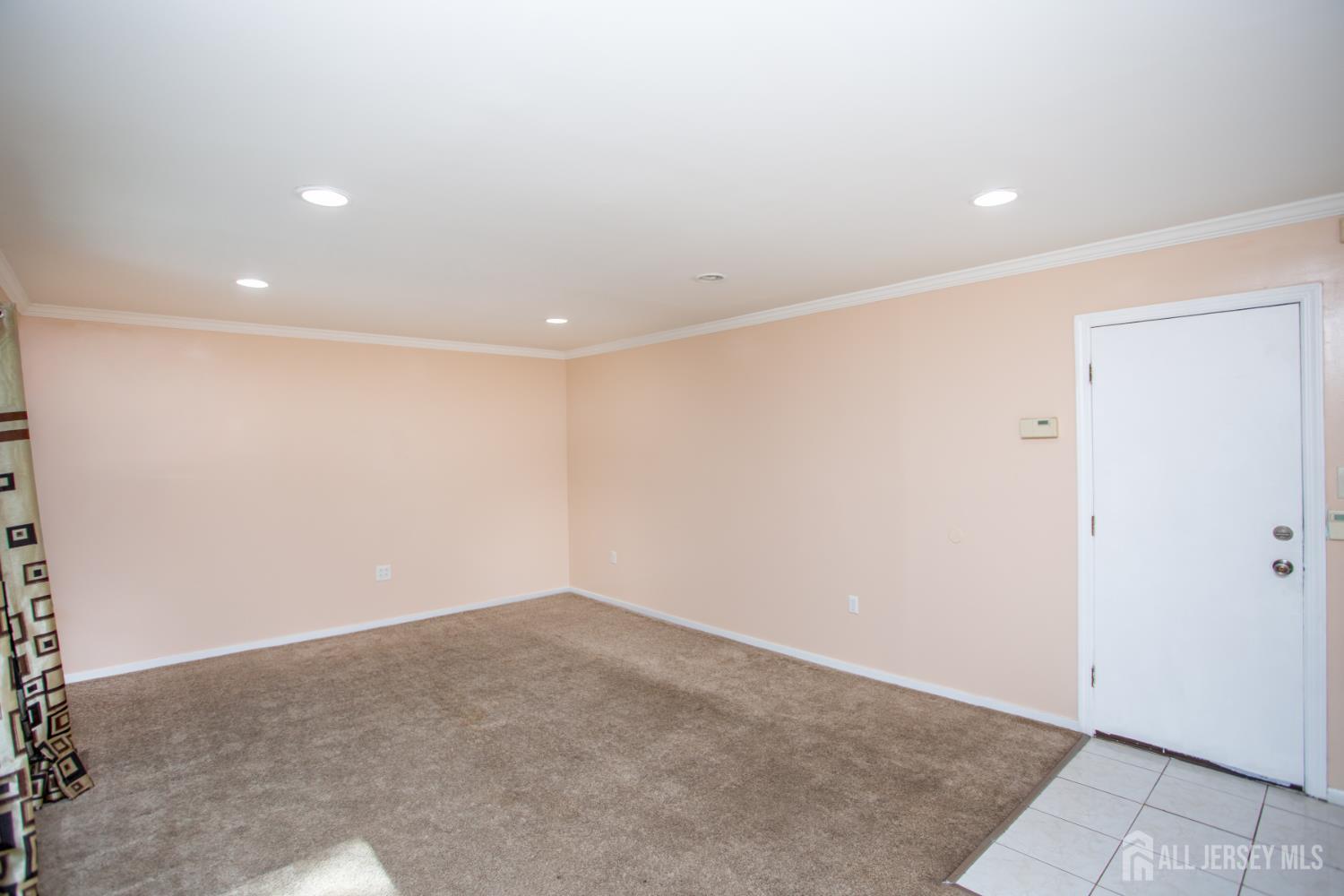 14 Woodmere Rd Road North Brunswick NJ 08902