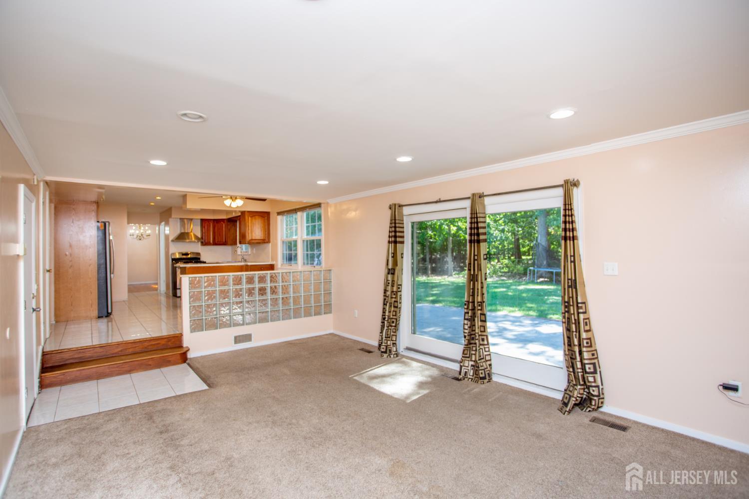 14 Woodmere Rd Road North Brunswick NJ 08902