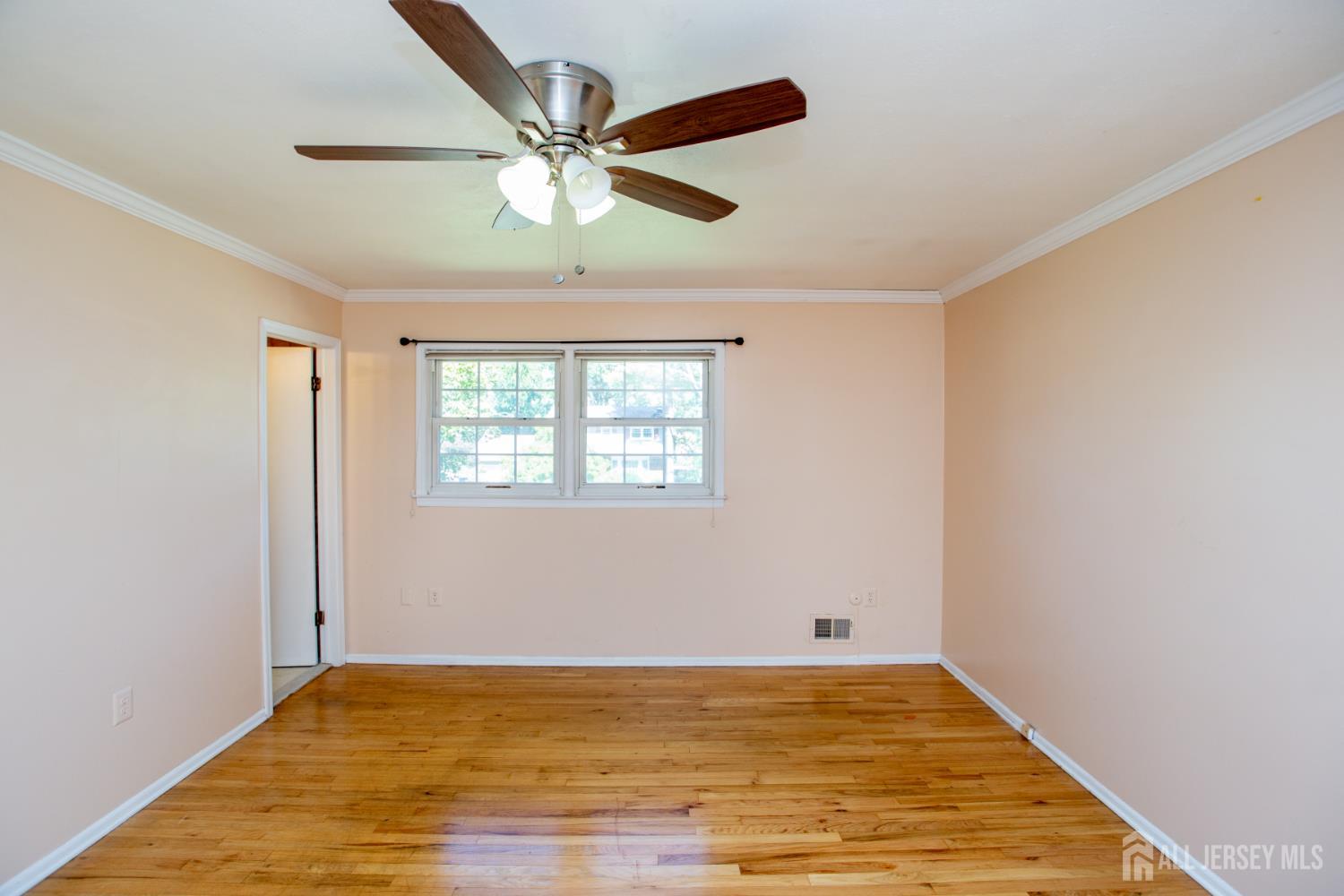 14 Woodmere Rd Road North Brunswick NJ 08902