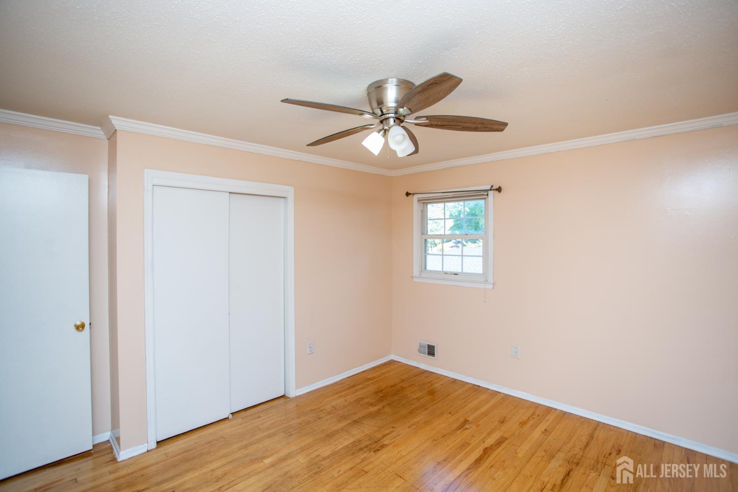 14 Woodmere Rd Road North Brunswick NJ 08902