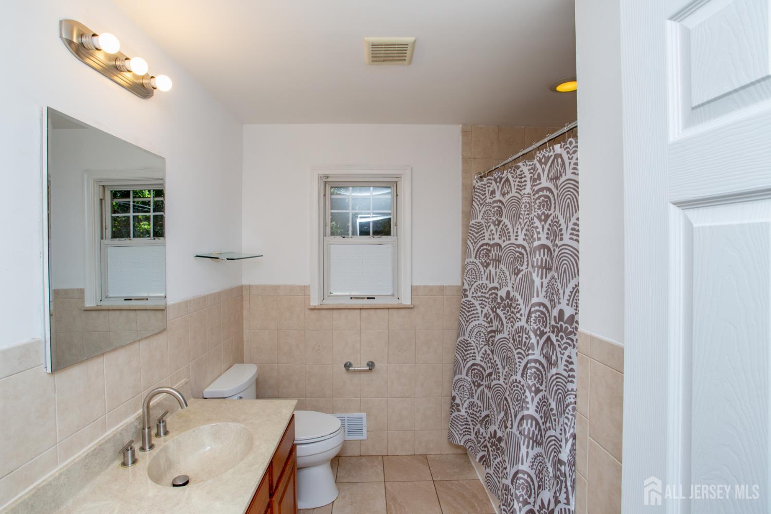 14 Woodmere Rd Road North Brunswick NJ 08902