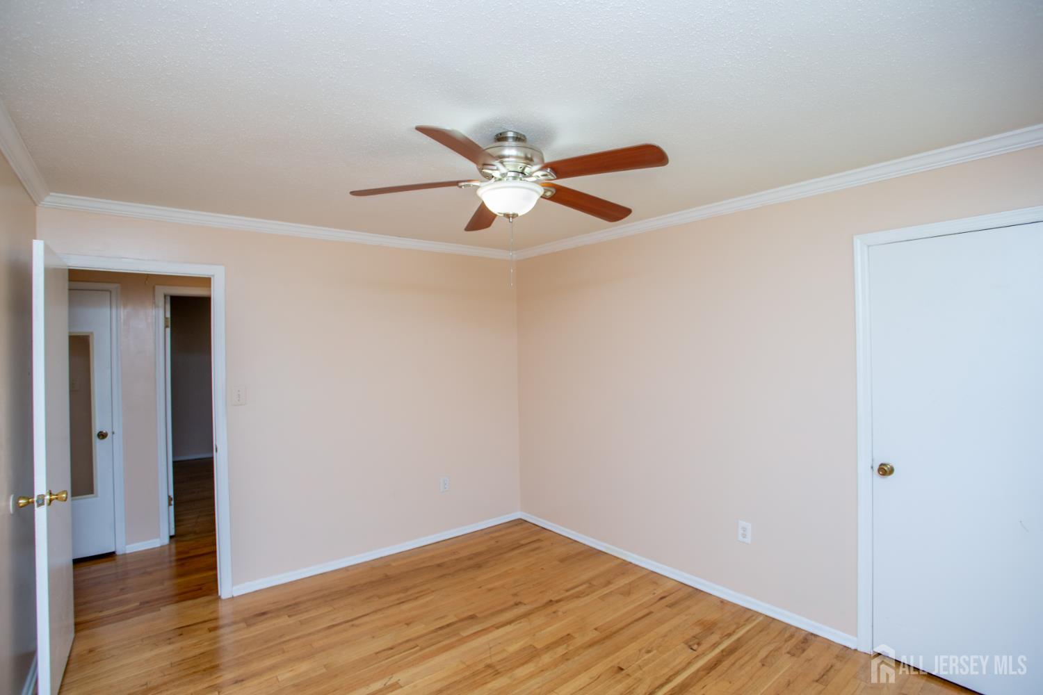 14 Woodmere Rd Road North Brunswick NJ 08902
