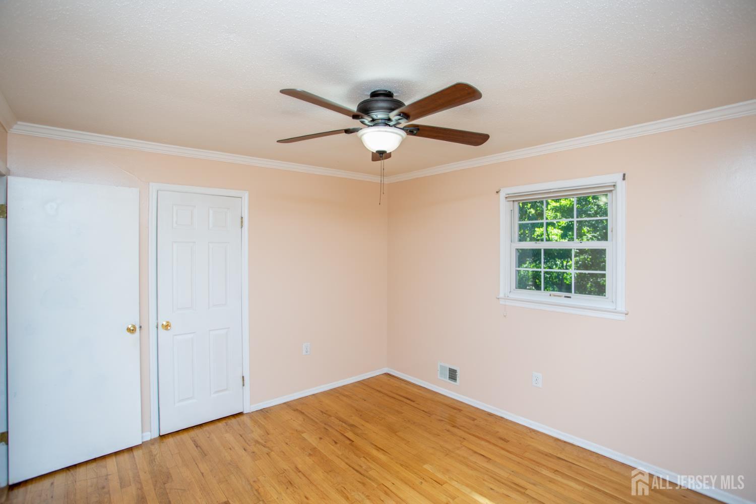 14 Woodmere Rd Road North Brunswick NJ 08902