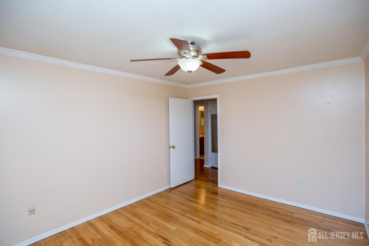 14 Woodmere Rd Road North Brunswick NJ 08902