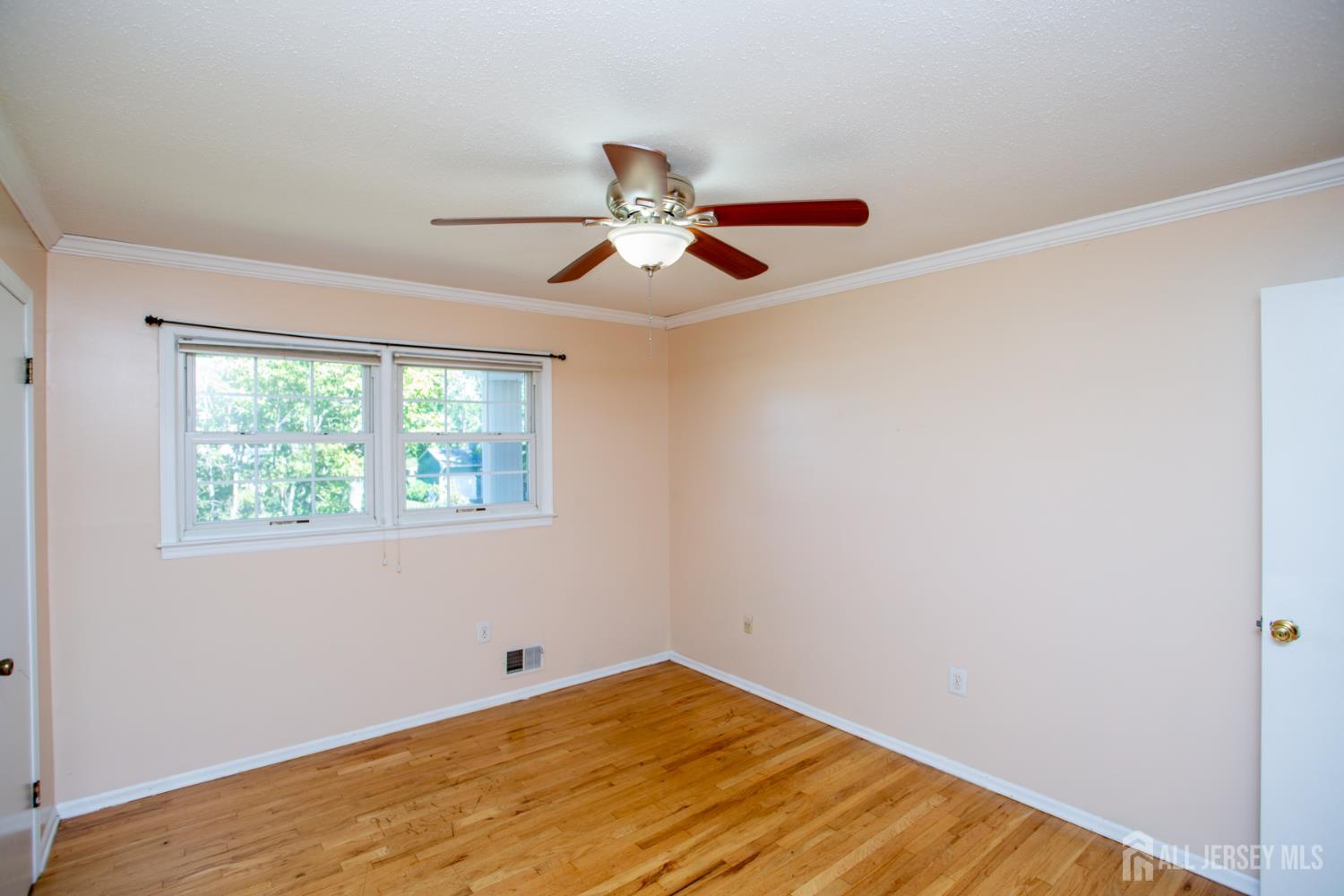 14 Woodmere Rd Road North Brunswick NJ 08902