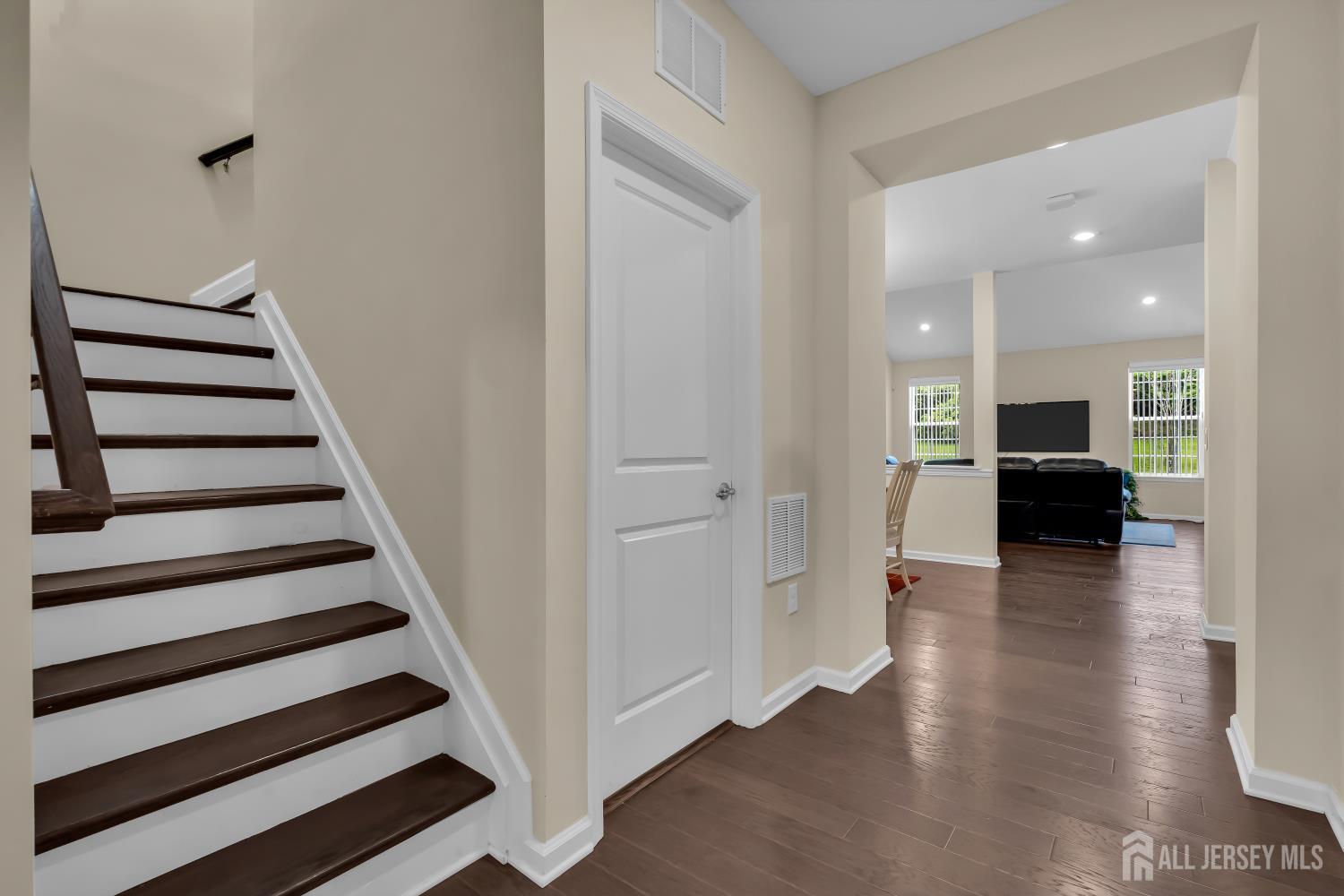 43 Bernini Way South Brunswick NJ 08852