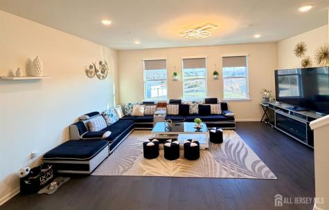 338 South Drive North Brunswick NJ 08902