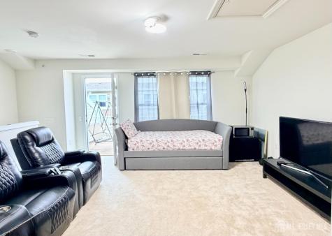 338 South Drive North Brunswick NJ 08902