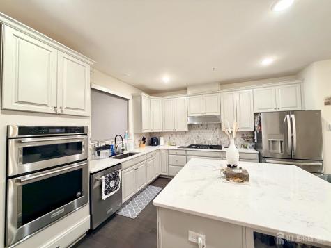 338 South Drive North Brunswick NJ 08902