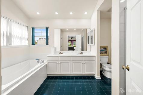 16 Edinburg Circle Old Bridge NJ 07747