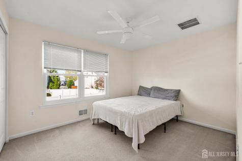 16 Edinburg Circle Old Bridge NJ 07747