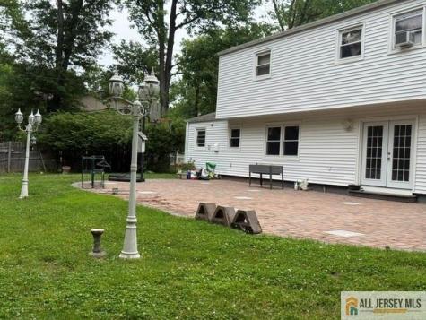 13 Greenwich Road Edison NJ 08820