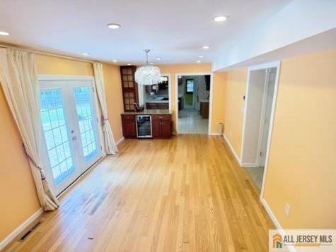 13 Greenwich Road Edison NJ 08820