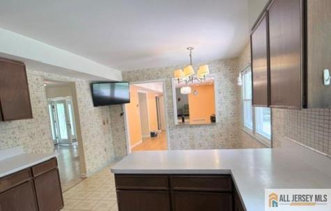 13 Greenwich Road Edison NJ 08820