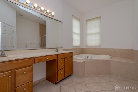 3 Hogan Way Monroe NJ 08831