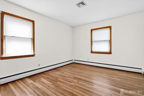 56 Whitman Street Carteret NJ 07008