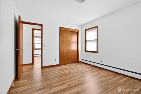 56 Whitman Street Carteret NJ 07008