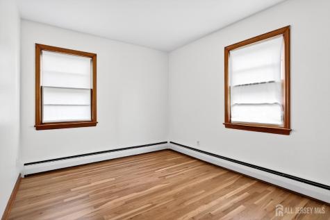 56 Whitman Street Carteret NJ 07008