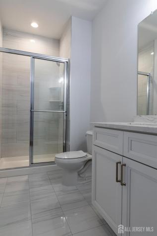 40 Ave I Monroe NJ 08831