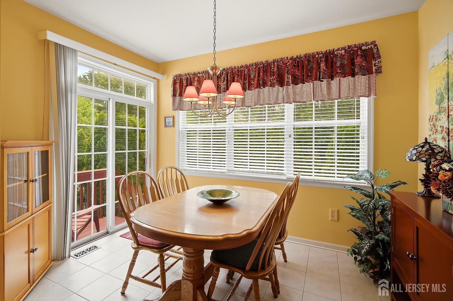10 Wordsworth Court East Windsor NJ 08520