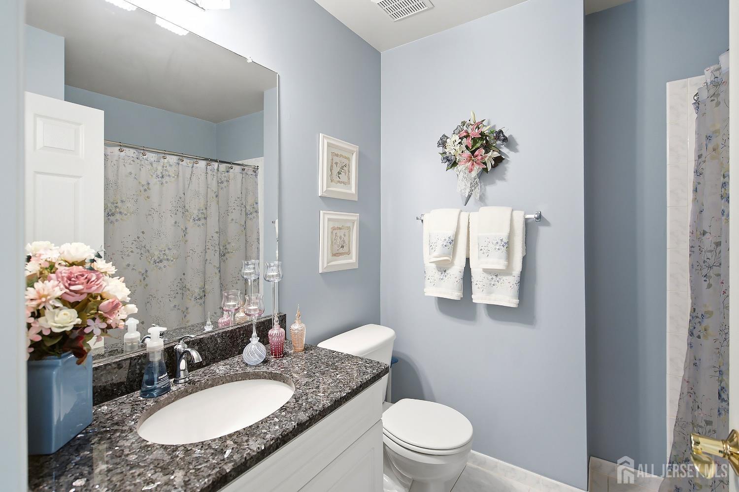 10 Wordsworth Court East Windsor NJ 08520