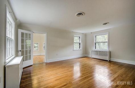 1 Orchard Lane Lawrence NJ 08648