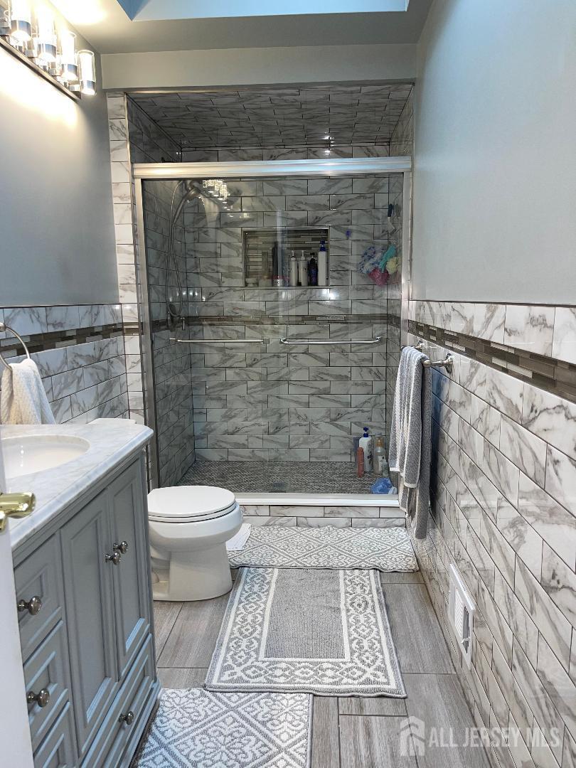 101 Lee Drive Middlesex NJ 08846