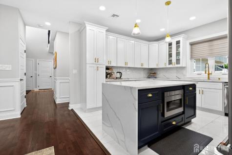 51 Runyon Avenue Edison NJ 08817
