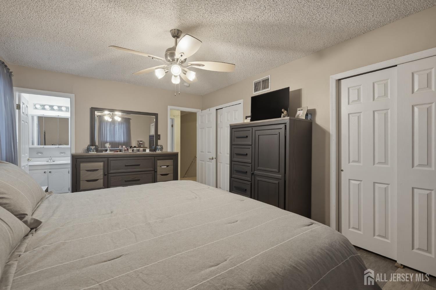 100 Coachman Drive Florence NJ 08505