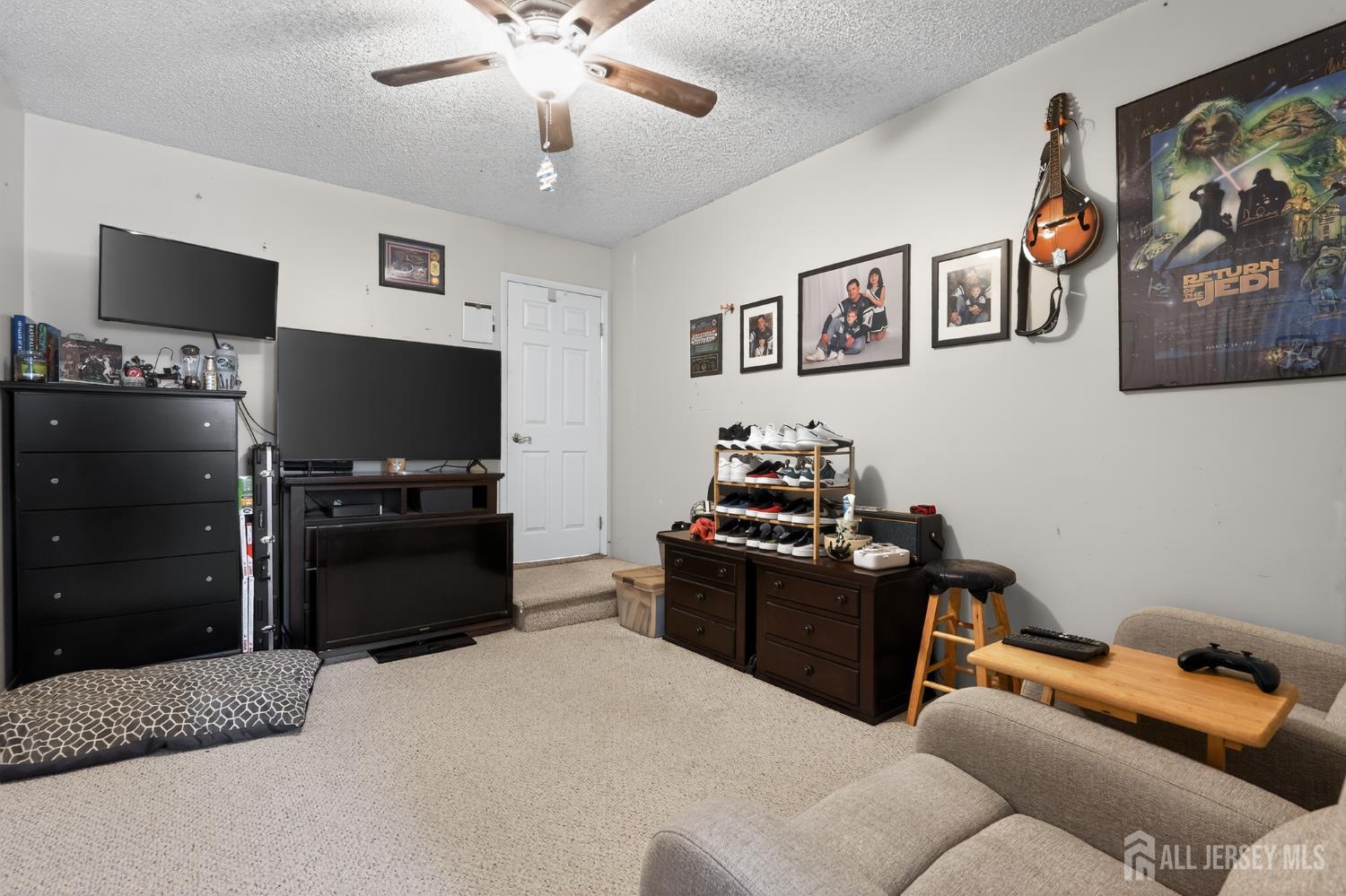 100 Coachman Drive Florence NJ 08505