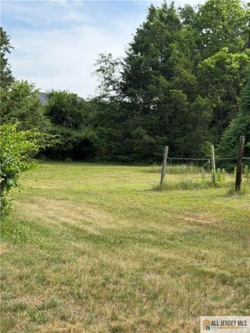 85 Pergola Avenue Monroe NJ 08831