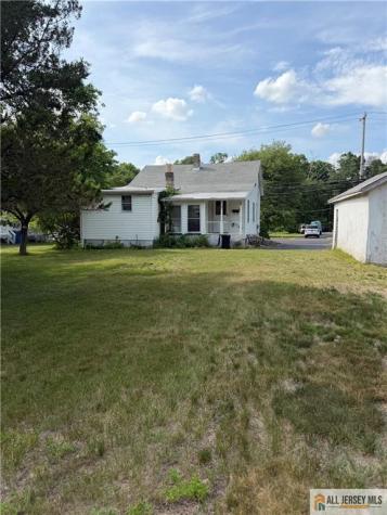 85 Pergola Avenue Monroe NJ 08831